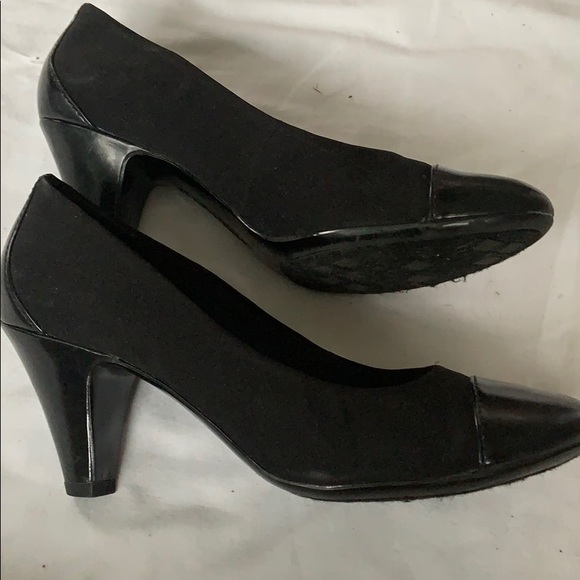 Naturalizer heels - Picture 2 of 8